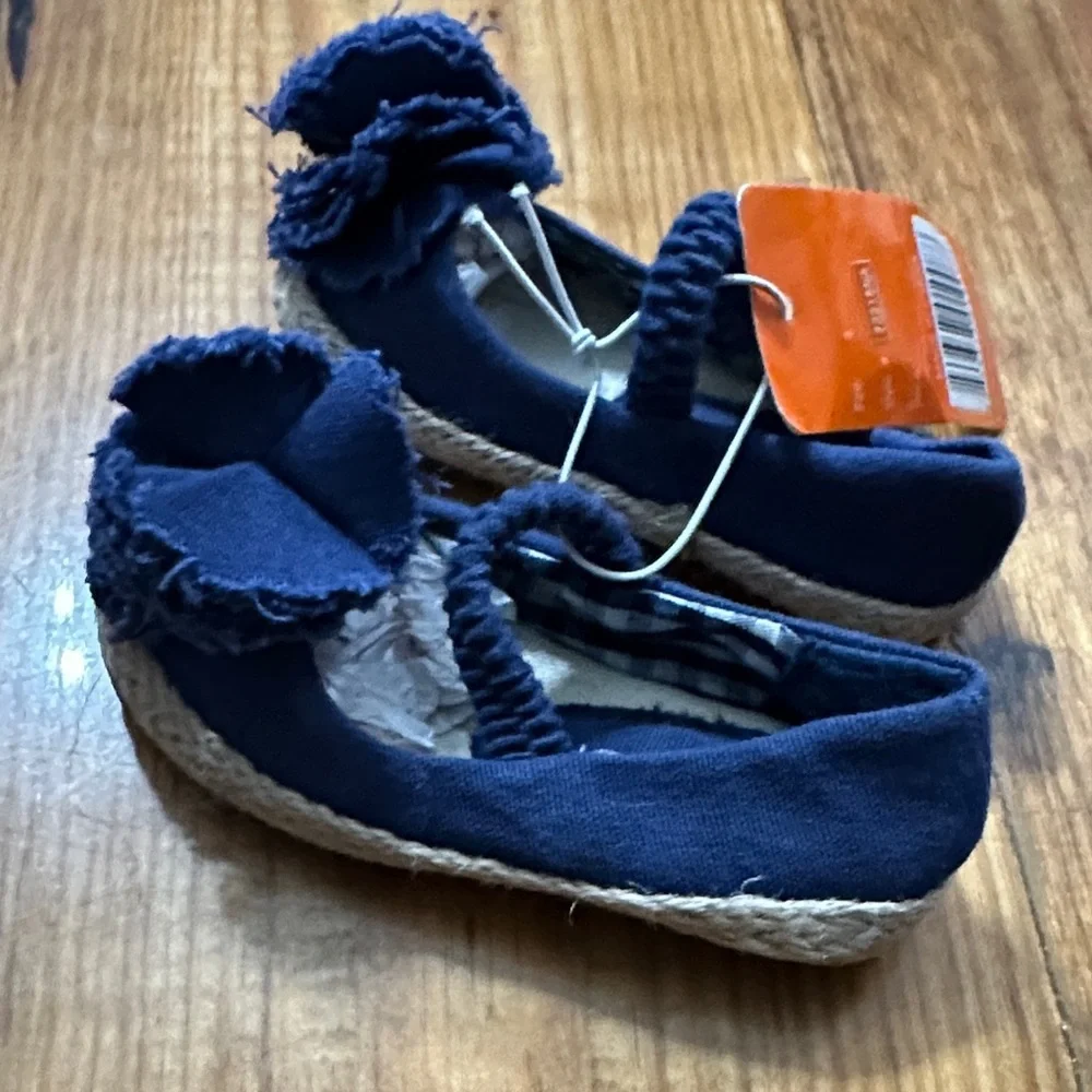NEW Launch Foot Wear Kids Navy Slippers with Floral Accent